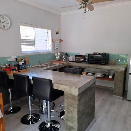 Emmaus Apartment Блумфонтейн Экстерьер фото